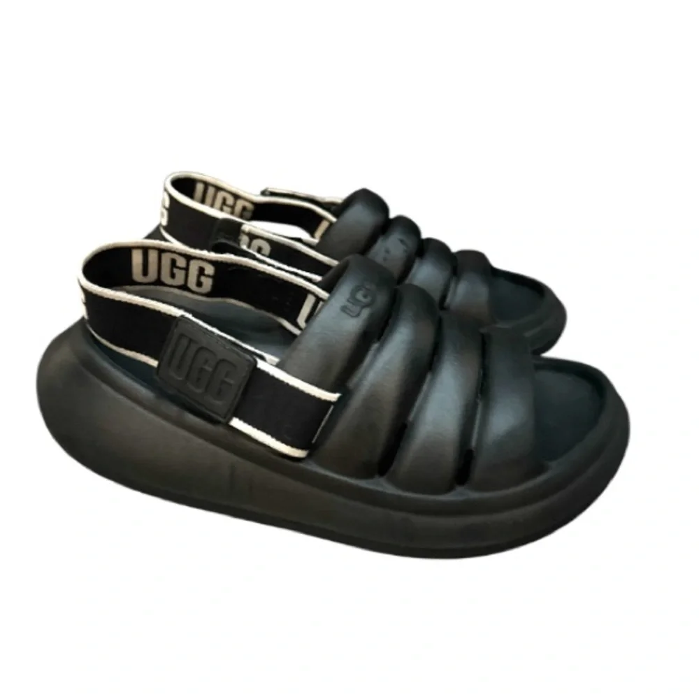 Authentic UGG KIDS Designer signature sandals sz 3